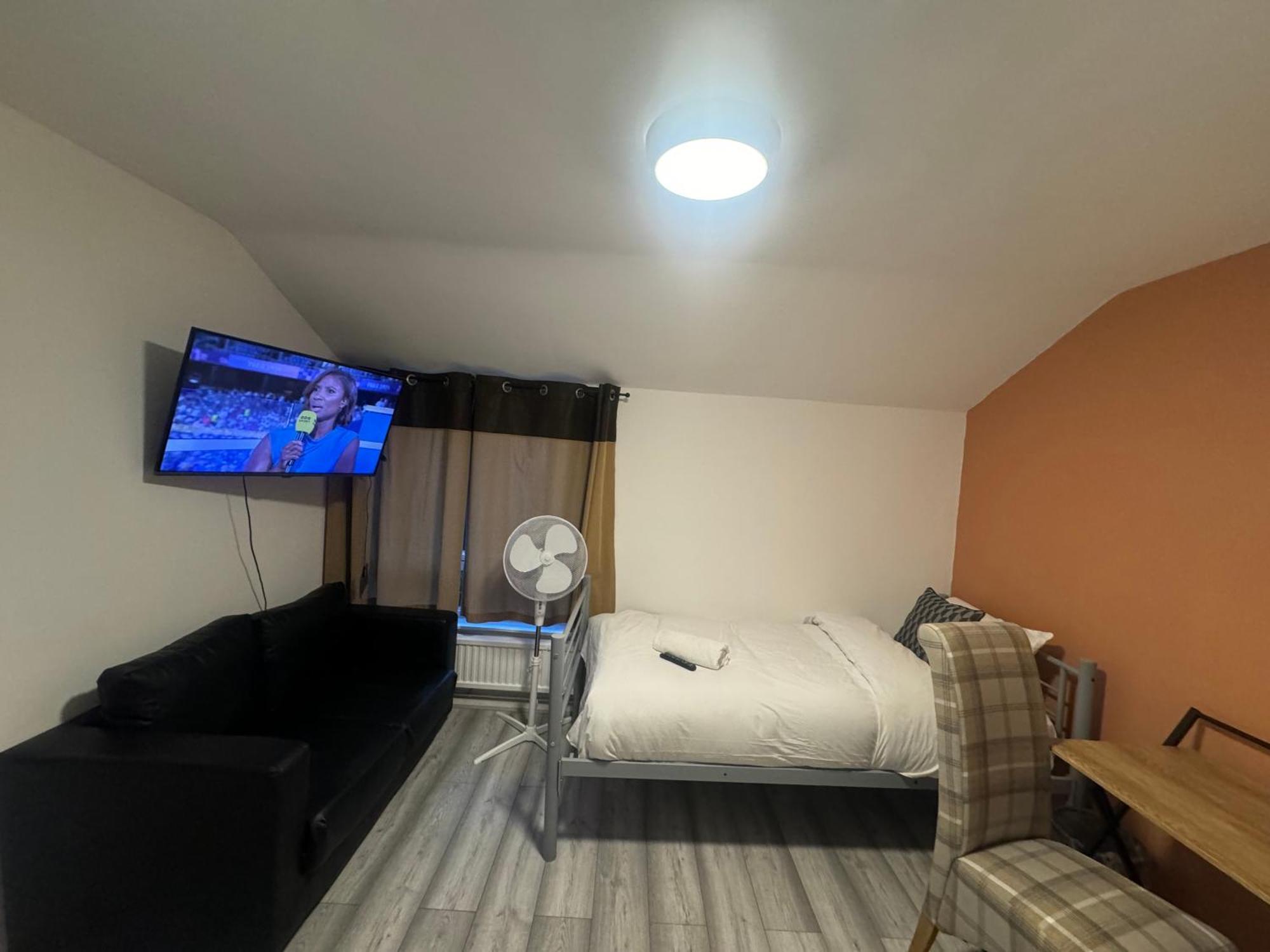 Tottenham Velvet Suites London Exterior photo